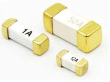 SMD FUSE Ytmonterad säkring 300V Tidsfördröjning Långsamt slag